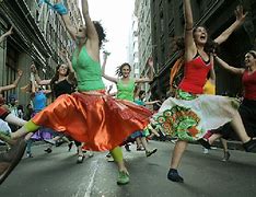 Image result for bailar te hace mas inteligente