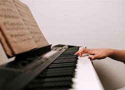 Image result for tocar un instrumento